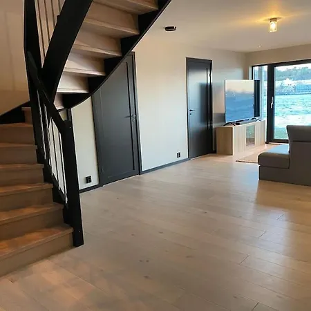 Unikt Med Stor Privat Brygge