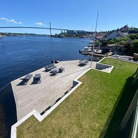 Unikt Med Stor Privat Brygge *