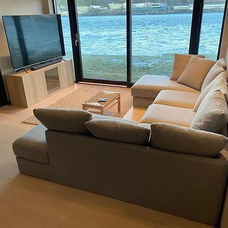 Unikt Med Stor Privat Brygge *