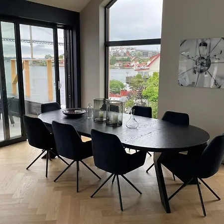 Unikt Med Stor Privat Brygge *